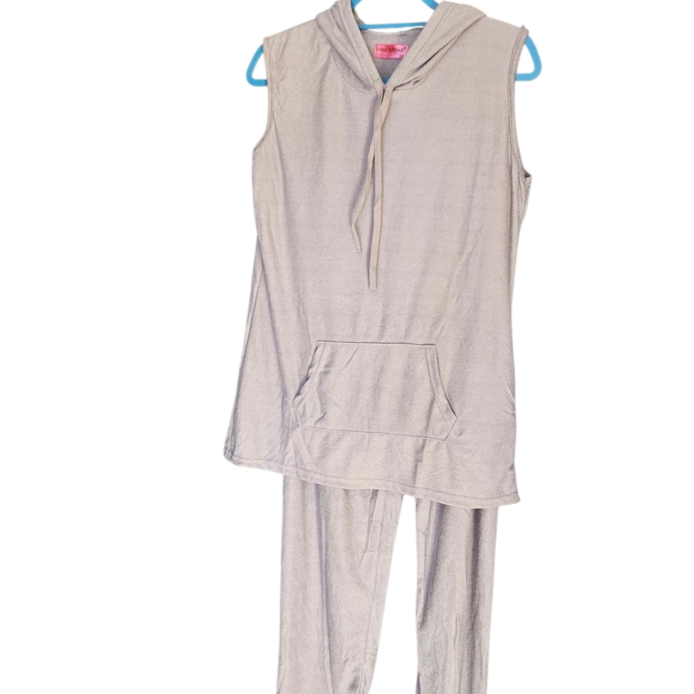 Gray Soft Lounge Set Sleeveless Hoodie Pants NWOT Runs Small See Measurents62